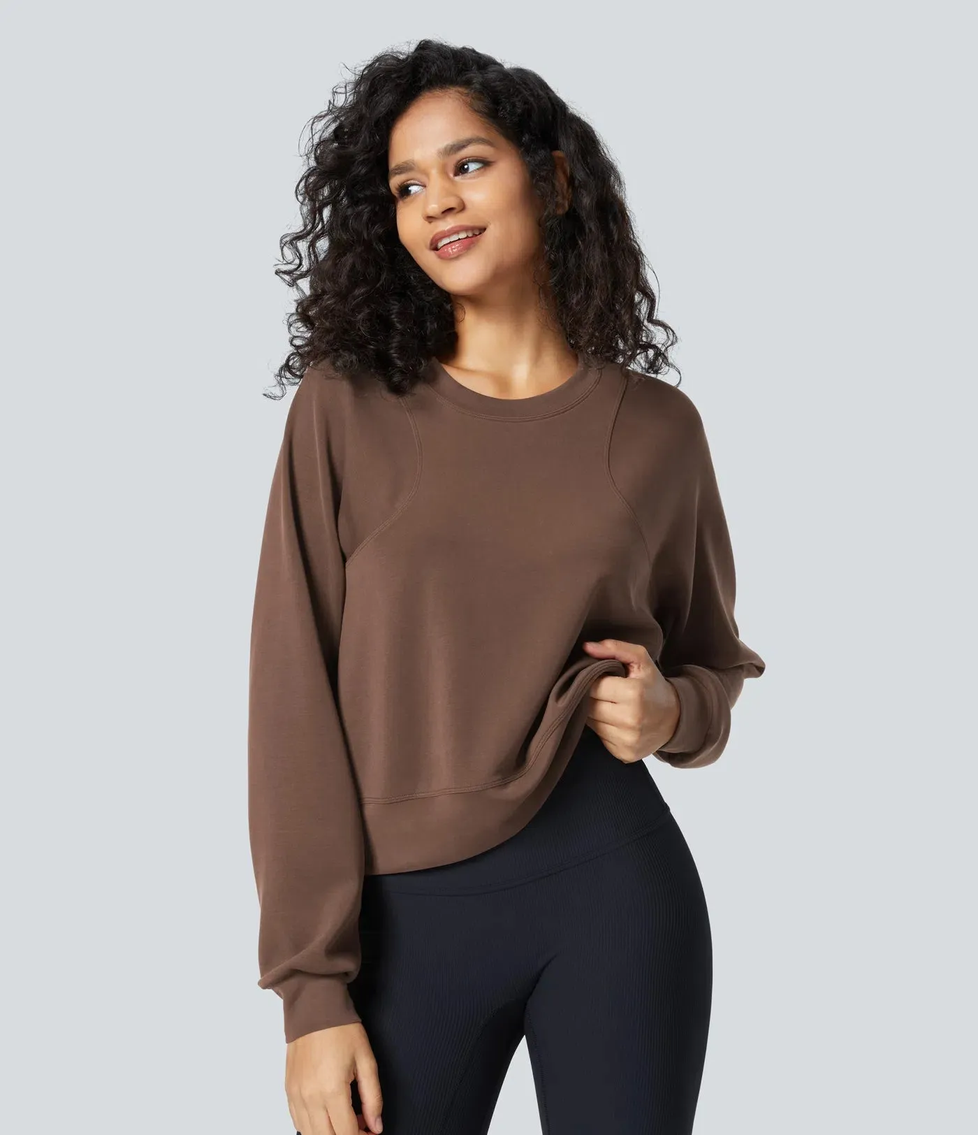 Round Neck Raglan Sleeve Sweatshirt | Casual & Comfortable