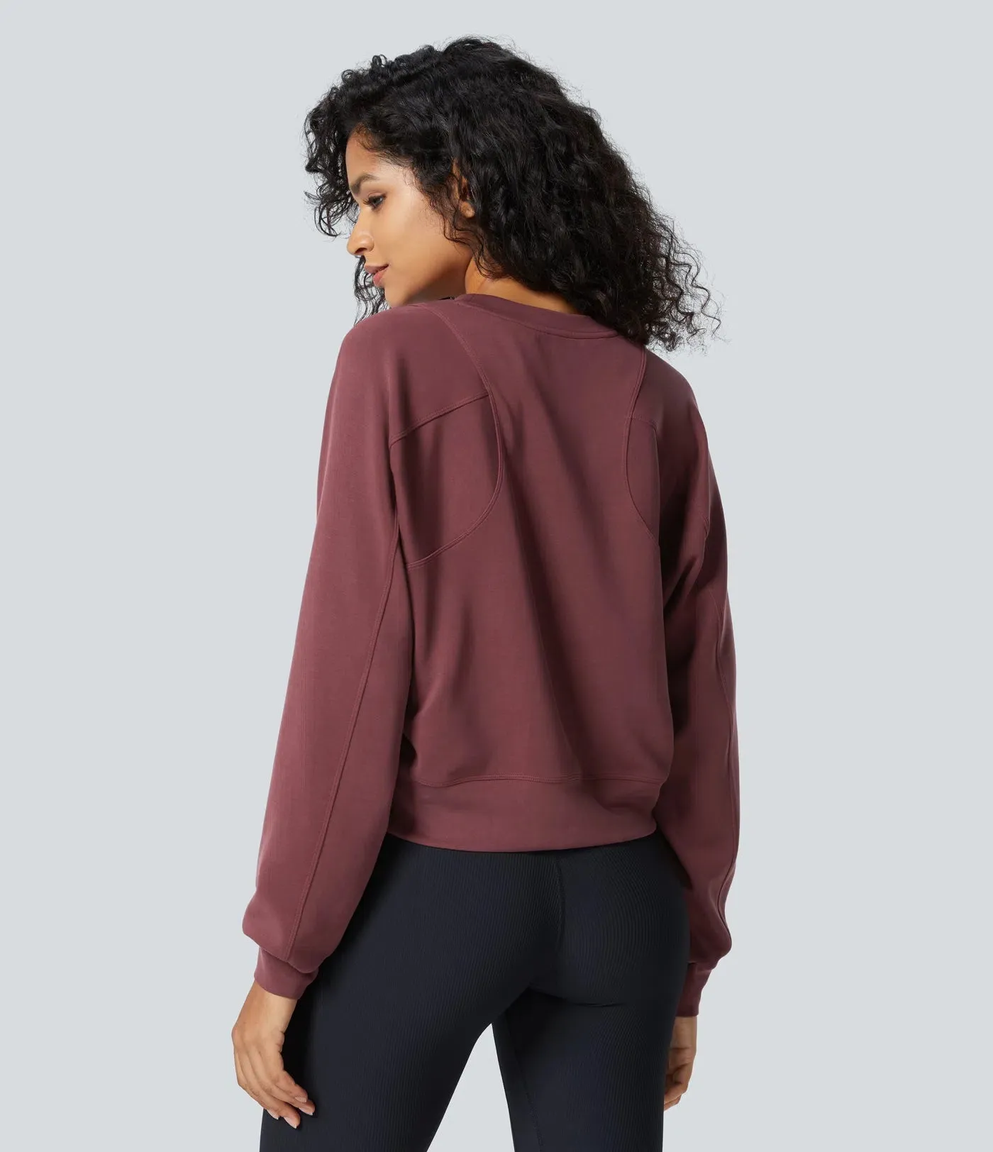 Round Neck Raglan Sleeve Sweatshirt | Casual & Comfortable