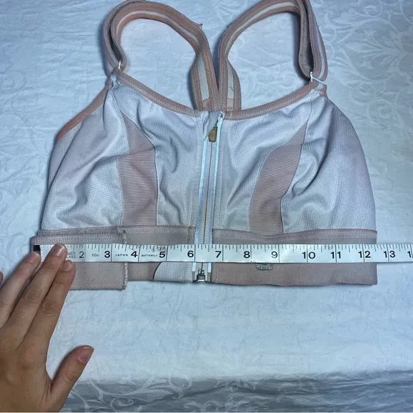 SHEFIT Ultimate Sports Bra in size Luxe (large) White, Tie Dyed in Great Shape