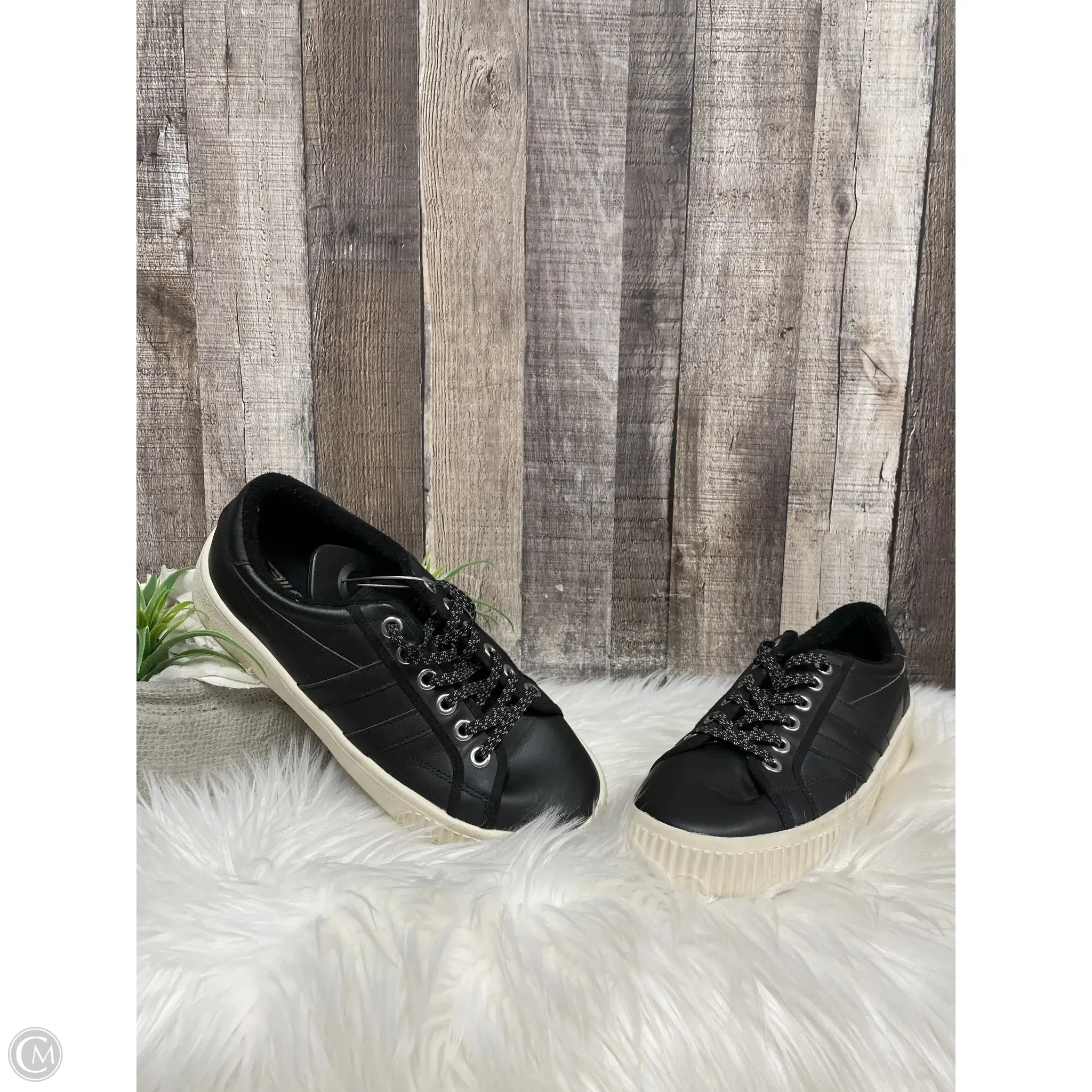 Shoes Sneakers By Gola In Black, Size: 9