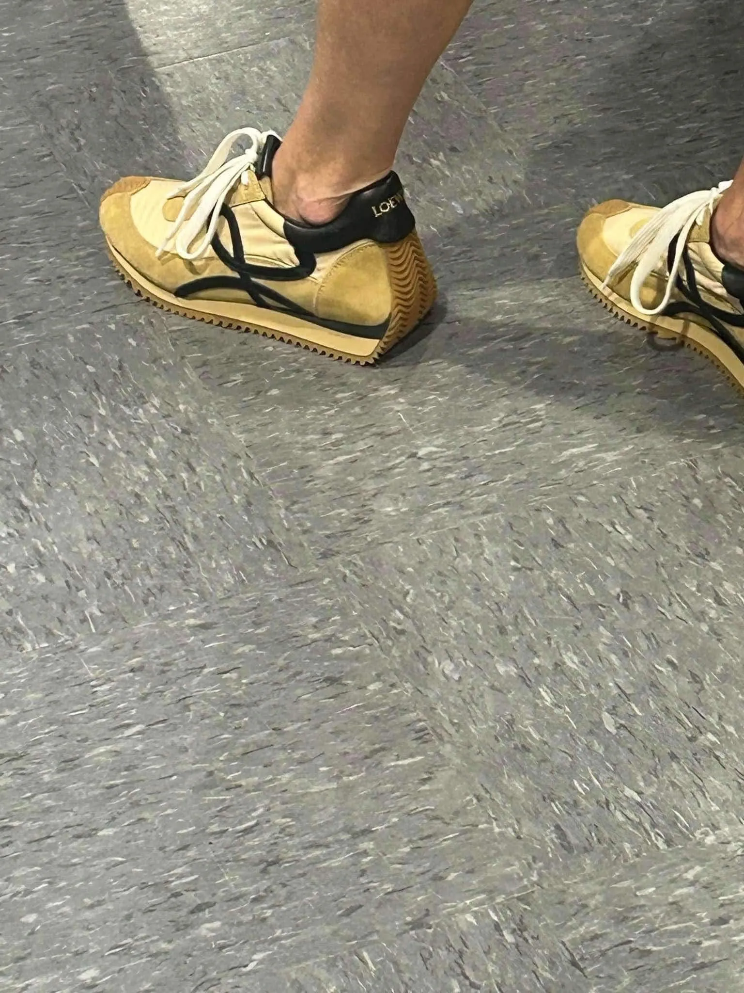 Size 7 Luxury Tennis Shoes