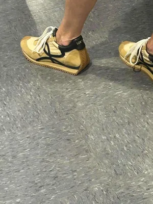 Size 7 Luxury Tennis Shoes