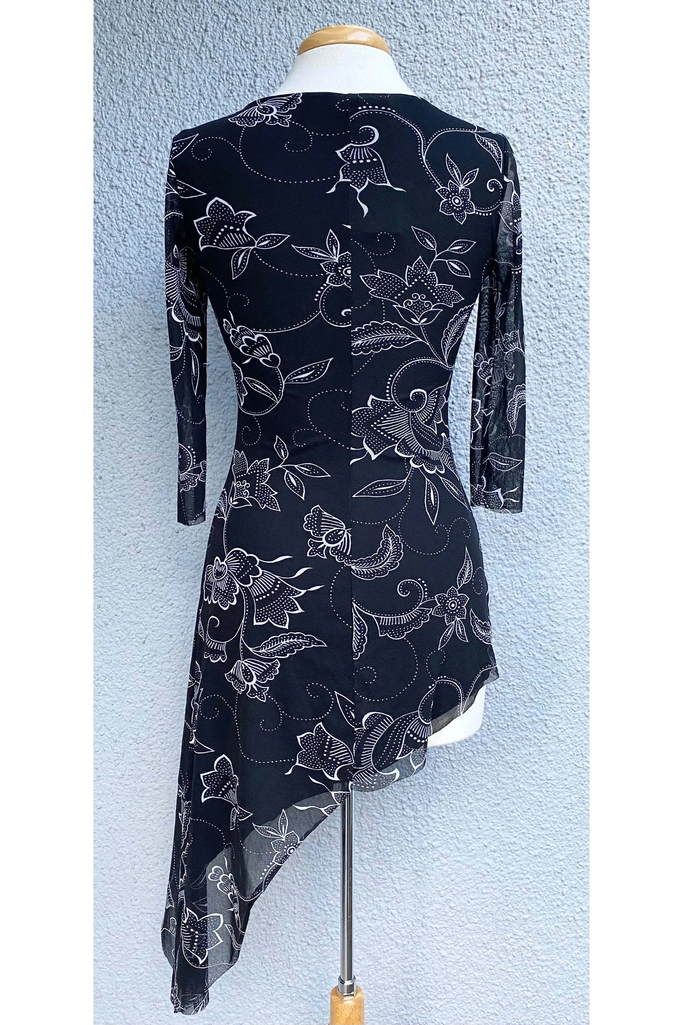 SLOAN Crew Neckline Slanted Hem 3/4 Sheer Sleeve Tunic Top