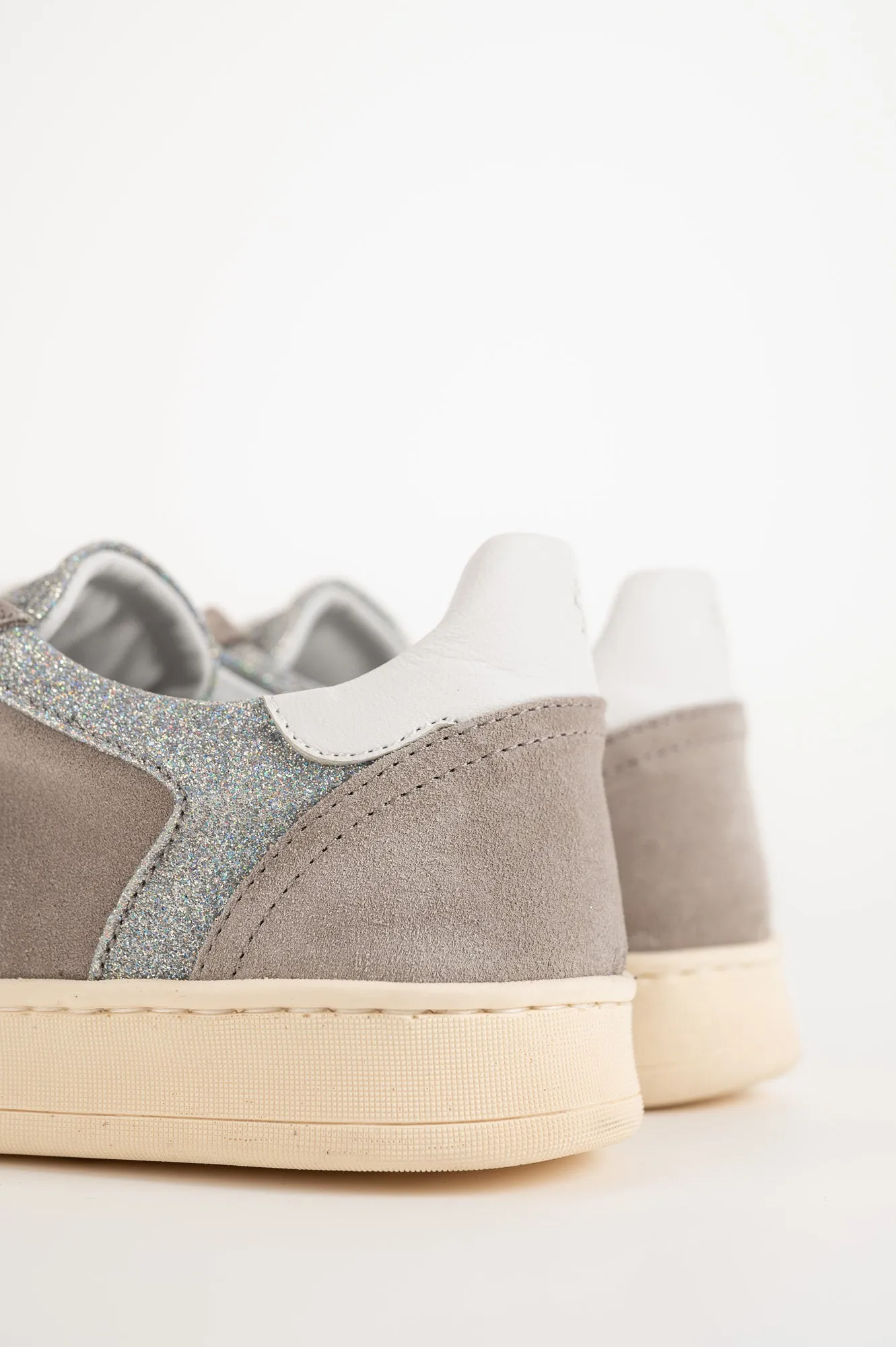 Sneaker Olivia 300 | Grå Mocka