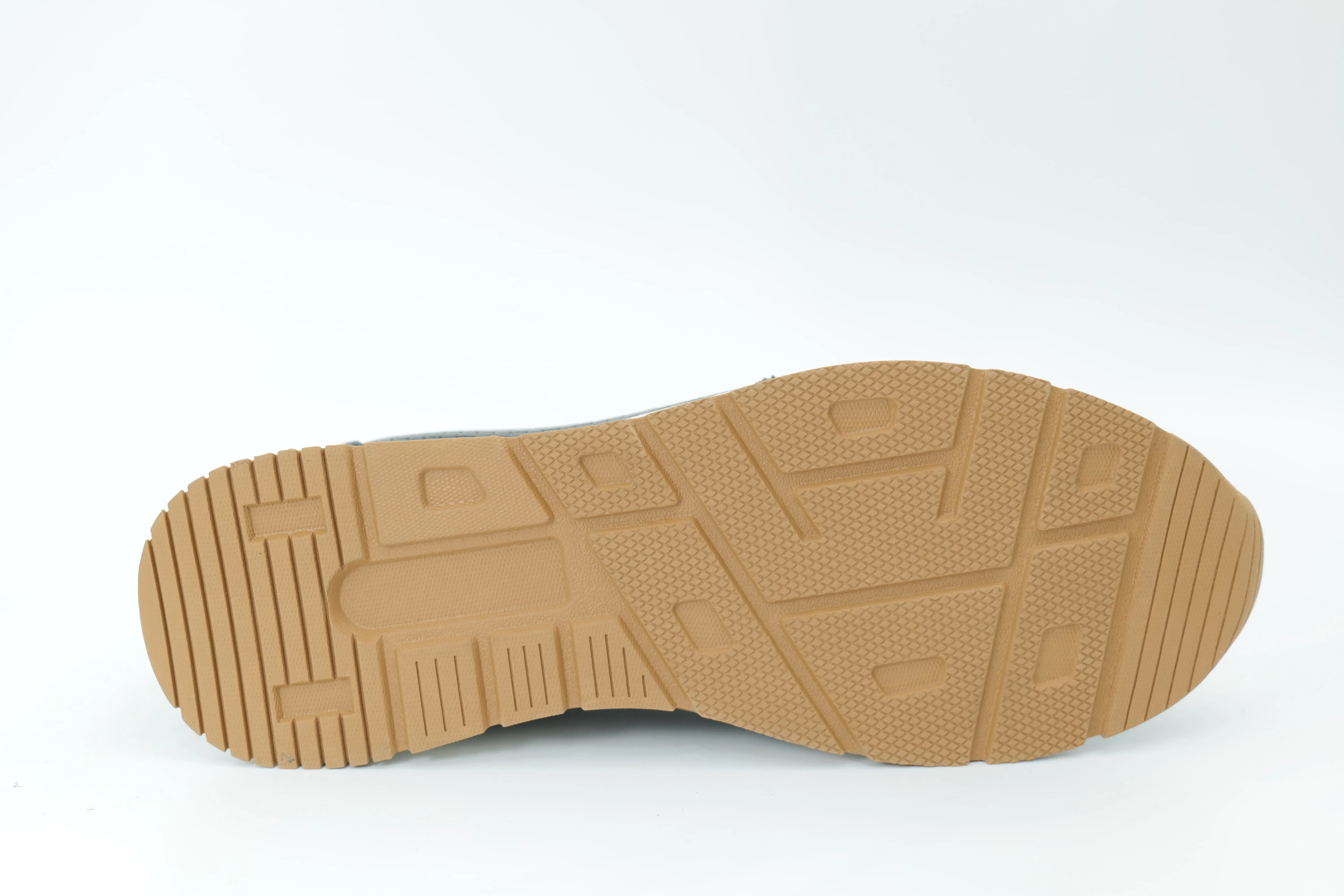 Sports shoes