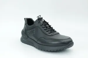 Sports shoes