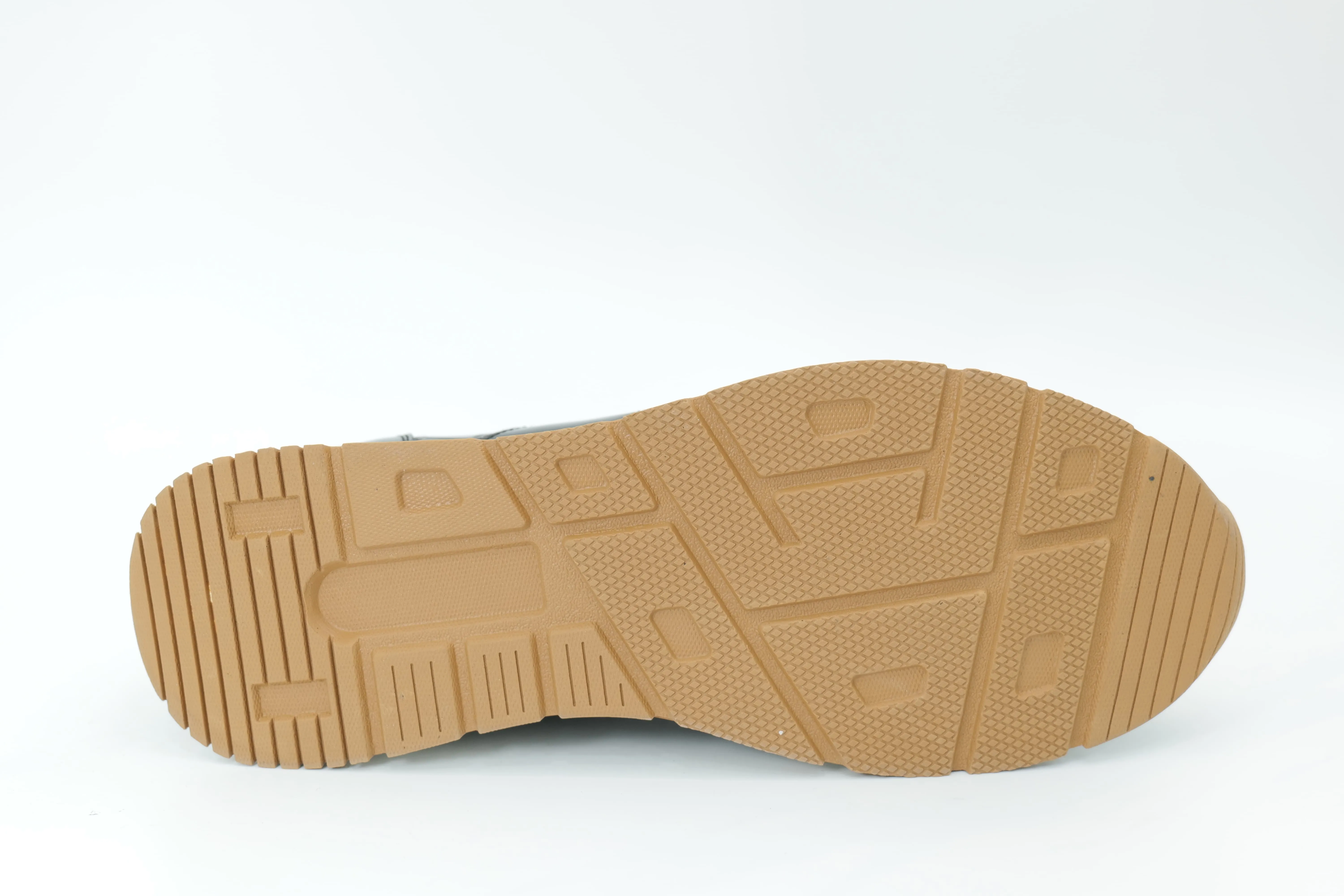 Sports shoes