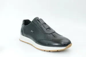 Sports shoes