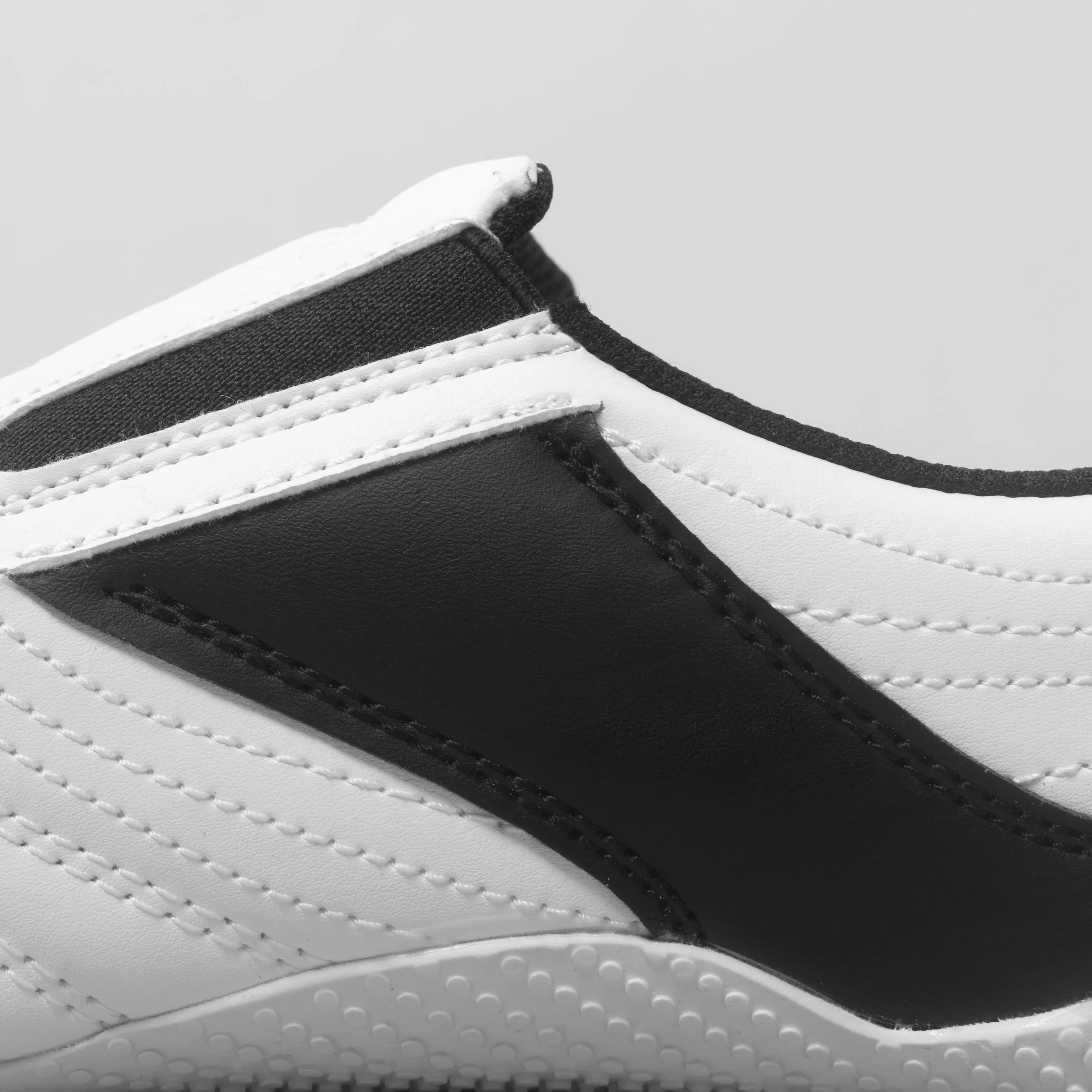'Tempo' Taekwondo Training Shoes - White/Black - 2TUF2TAP