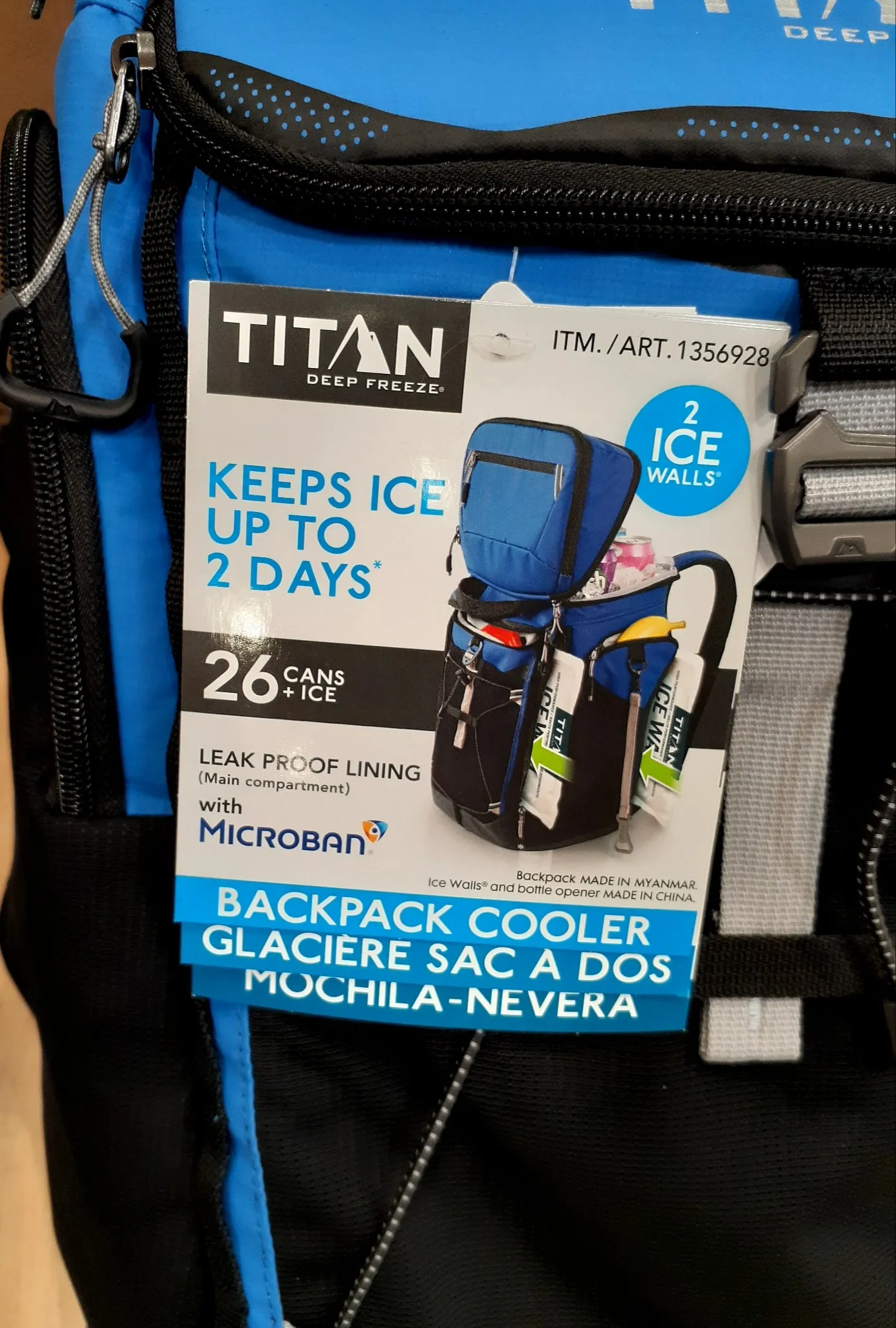 Titan cooler bag w/ ICE WALLS keeps 26 cans ice cold for 2 days FAST SHIPPING!