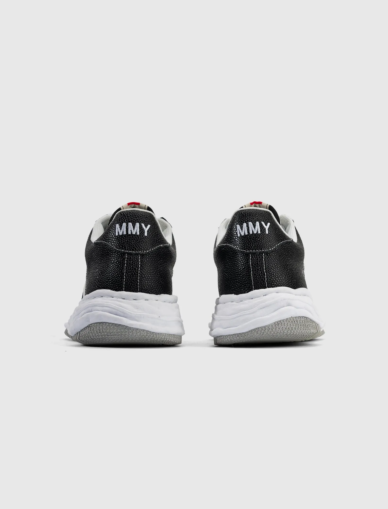 WAYNE LOW TOP SNEAKERS
